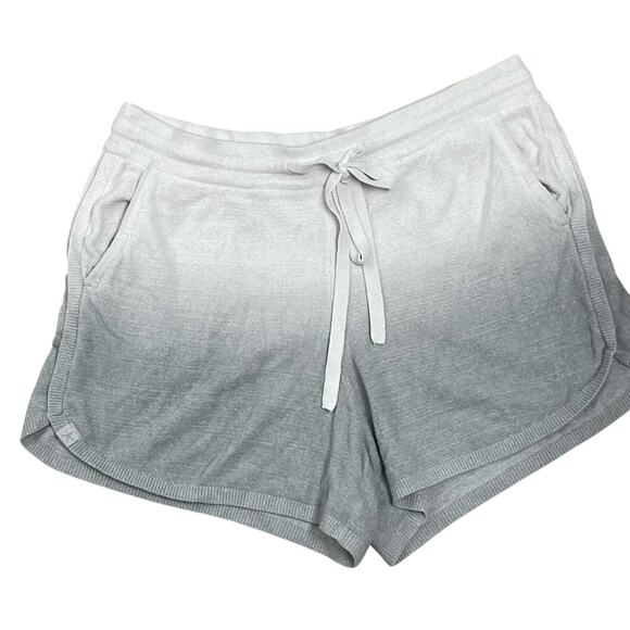 Barefoot Dreams Cozy Chic Lite Ombre Gray Shorts Size Medium Soft Comfy Pull On - Picture 1 of 5